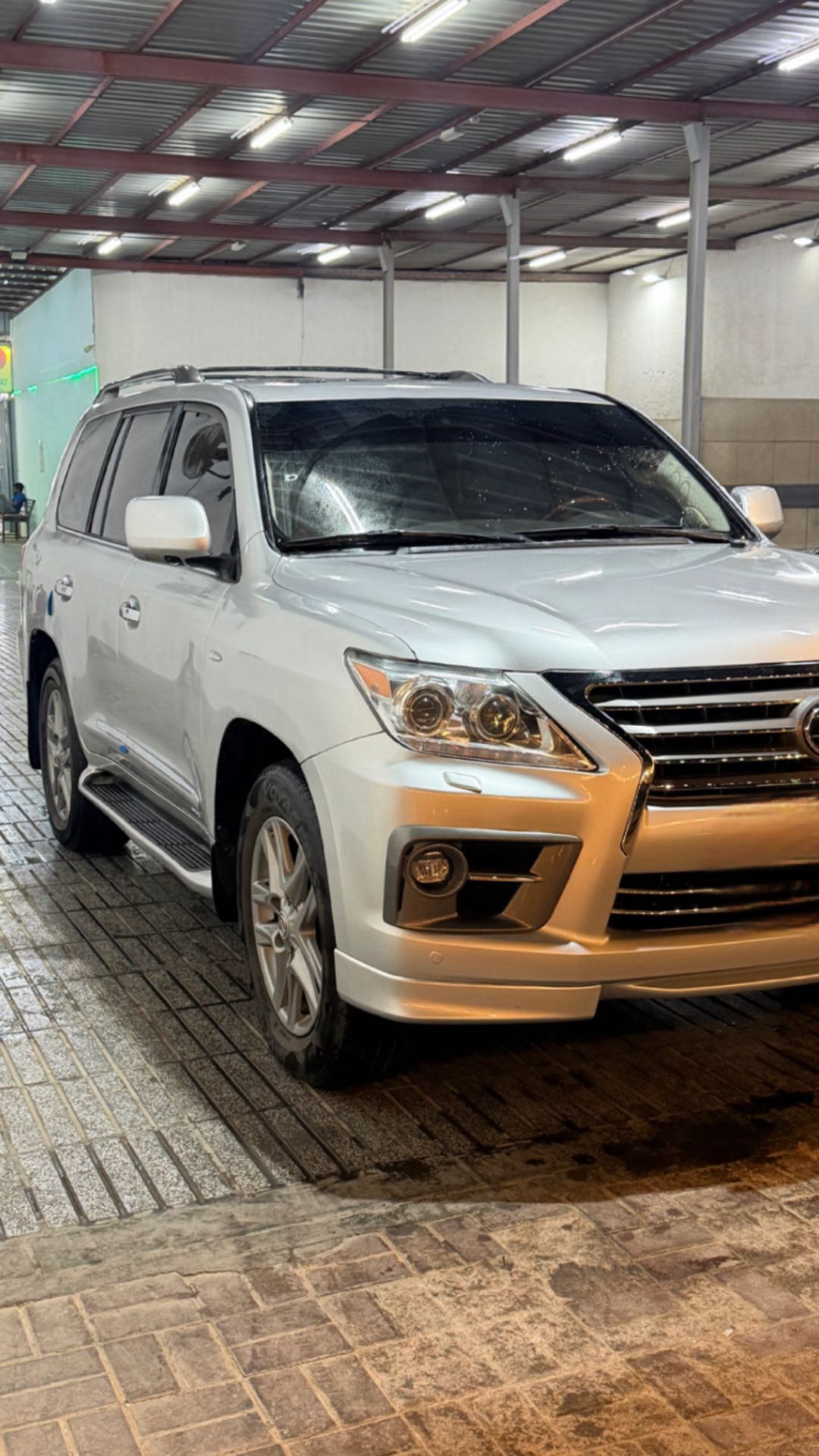 لكزس LX 570 2010