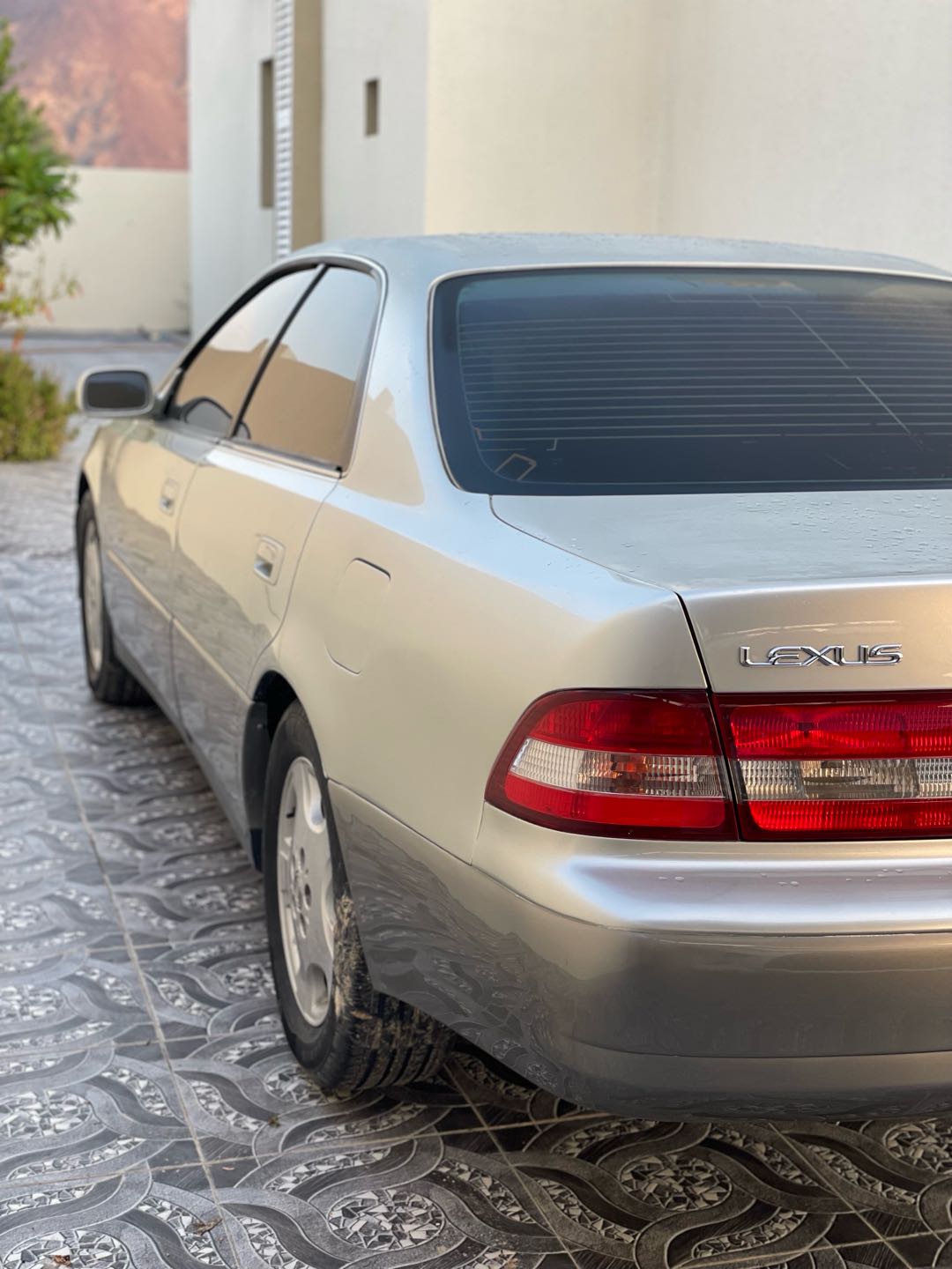 لكزس ES 300 Base 2000