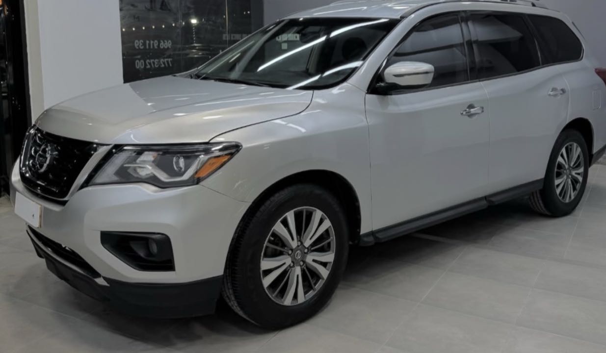 Car Image 2019 NISSAN PATHFINDER SV