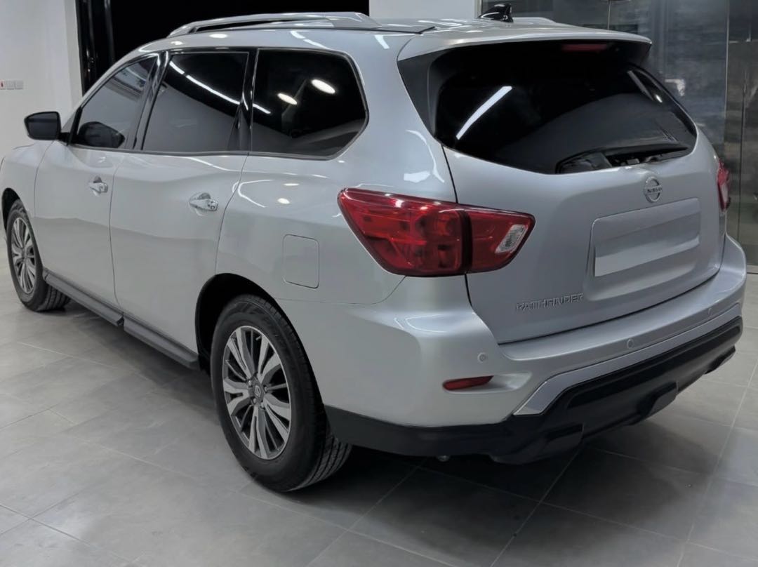 Car Image 2019 NISSAN PATHFINDER SV