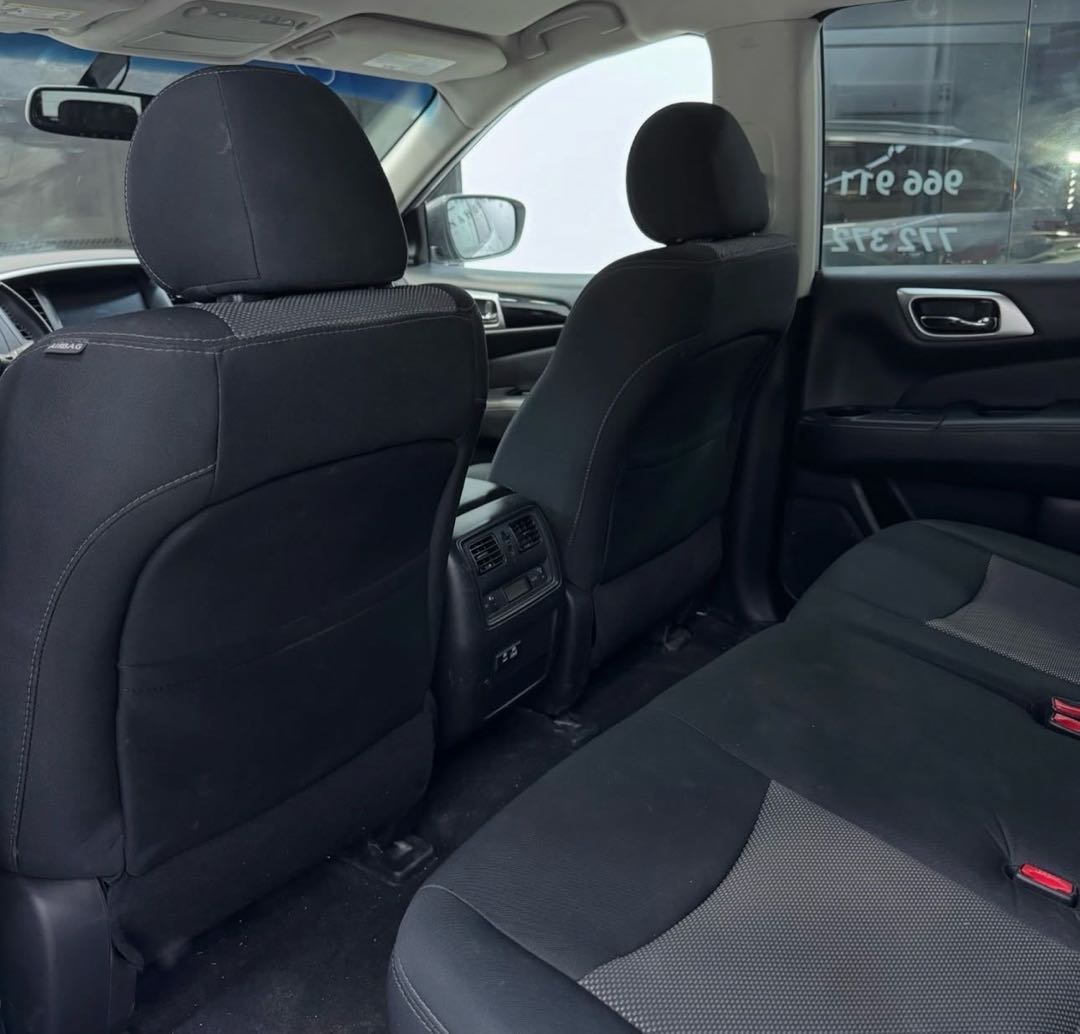 Car Image 2019 NISSAN PATHFINDER SV