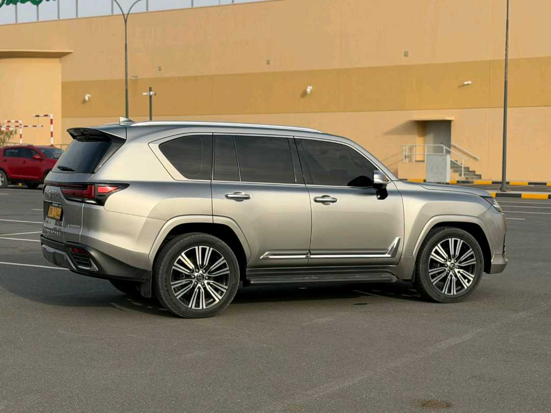 لكزس LX 600 2024