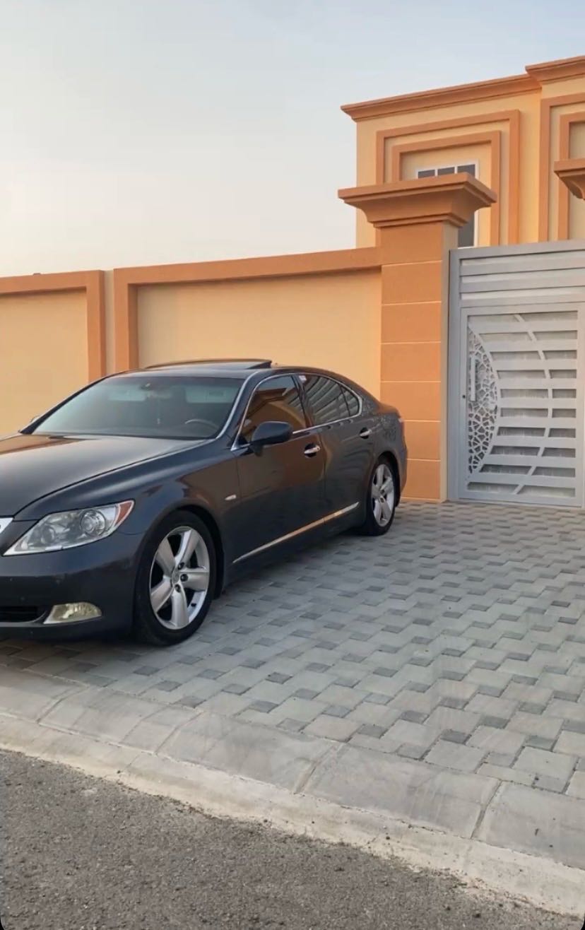 LEXUS LS 460 2007