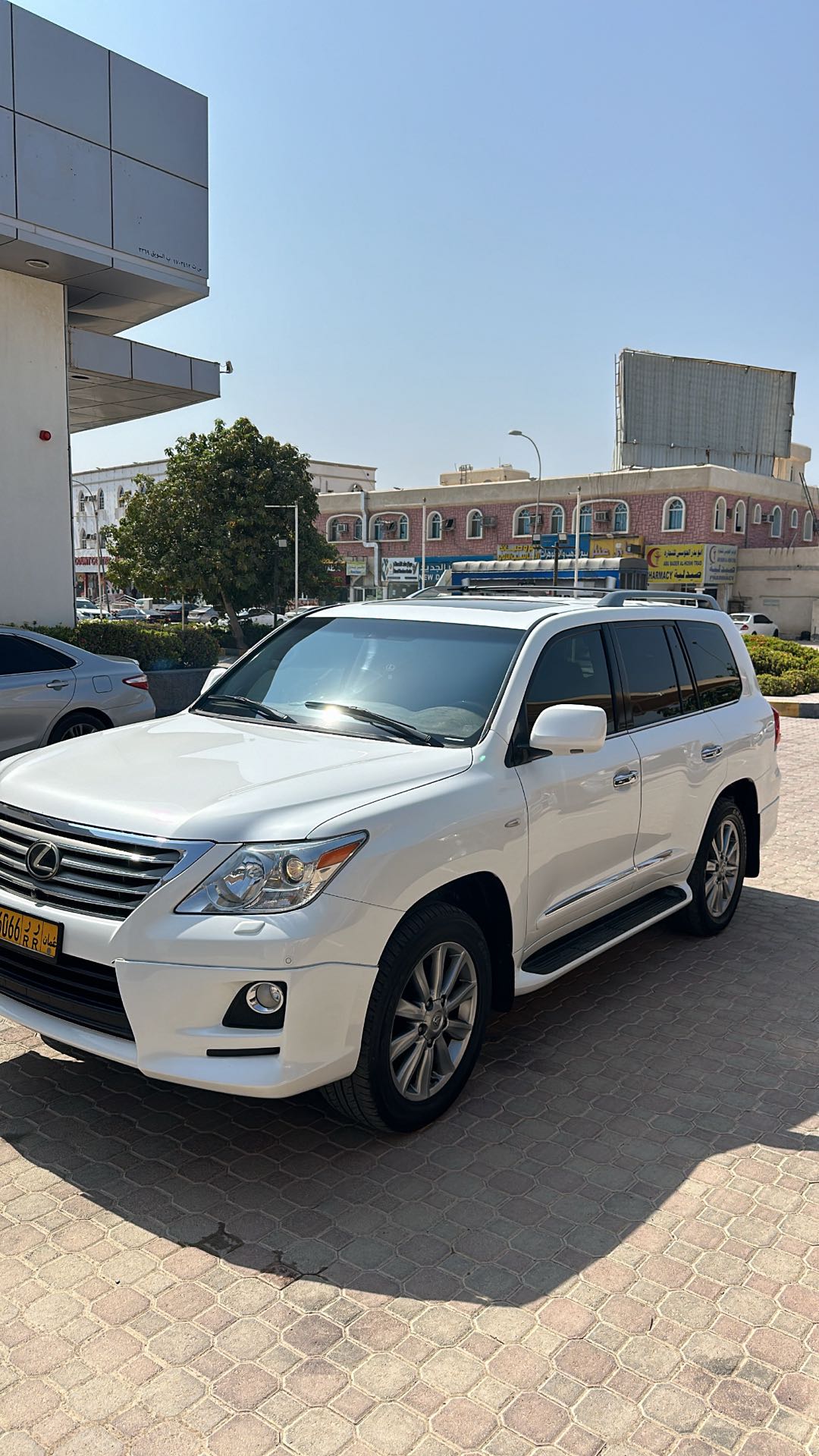 LEXUS LX 570 2011