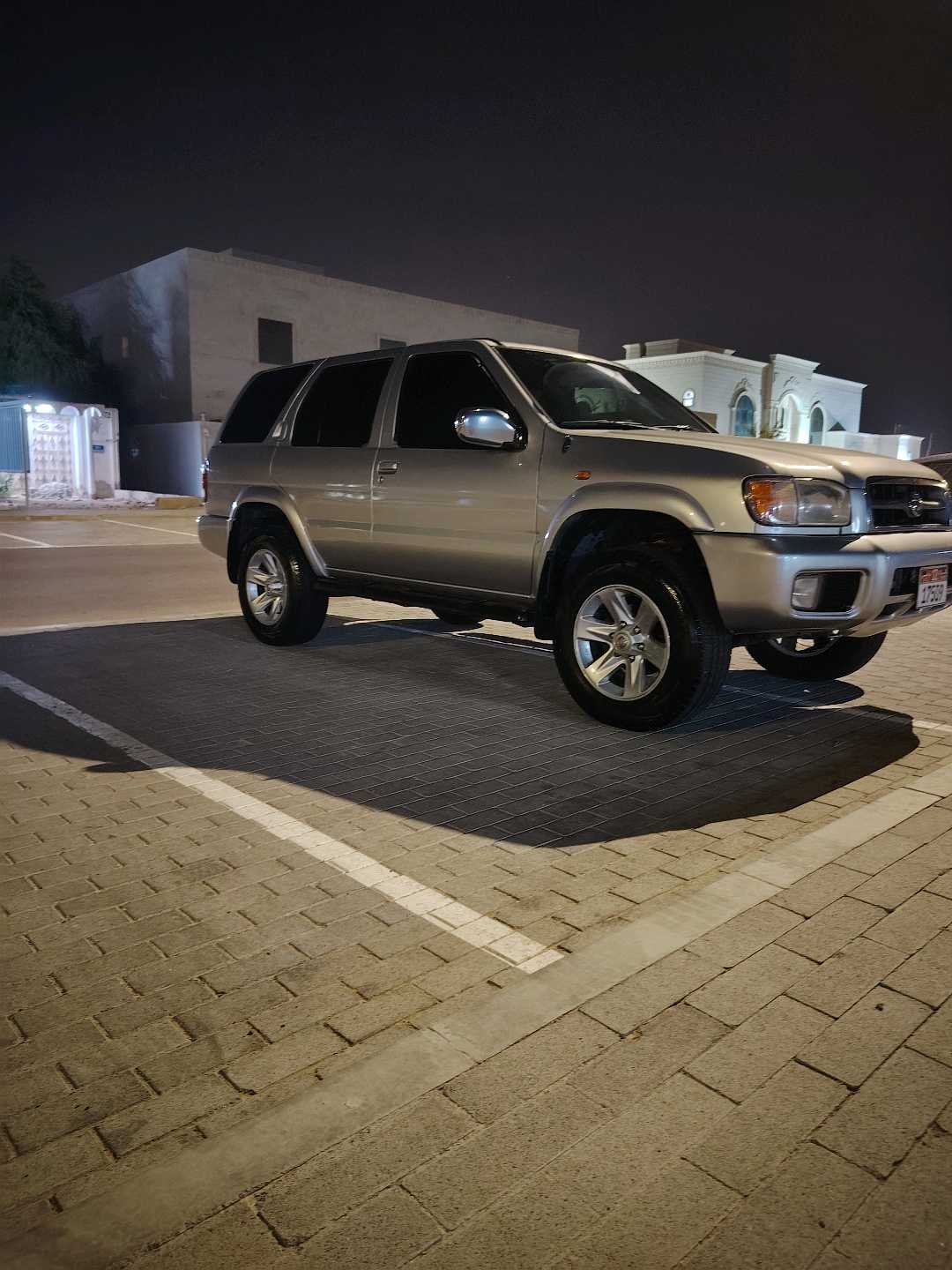 نيسان باثفيندر SL 2005