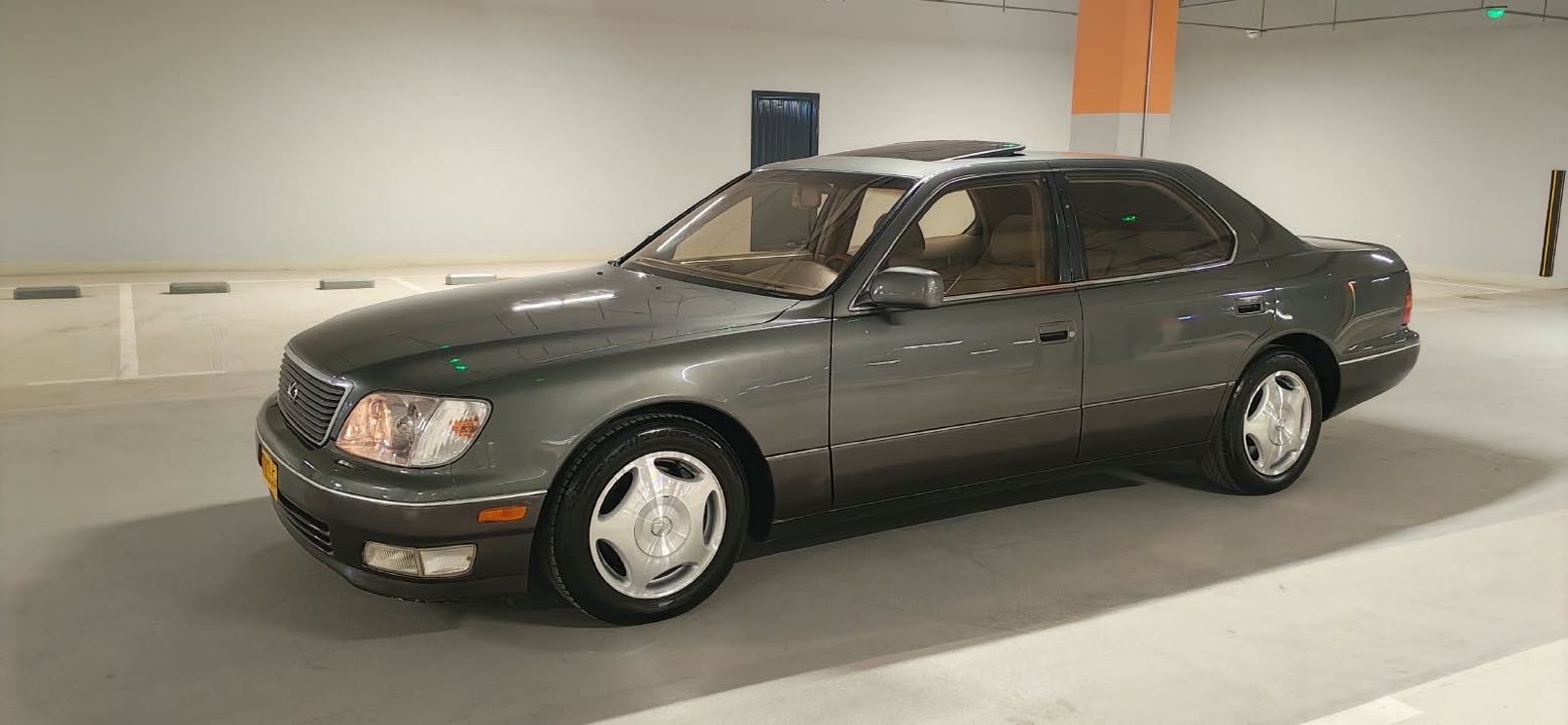لكزس LS 400 Base 2000