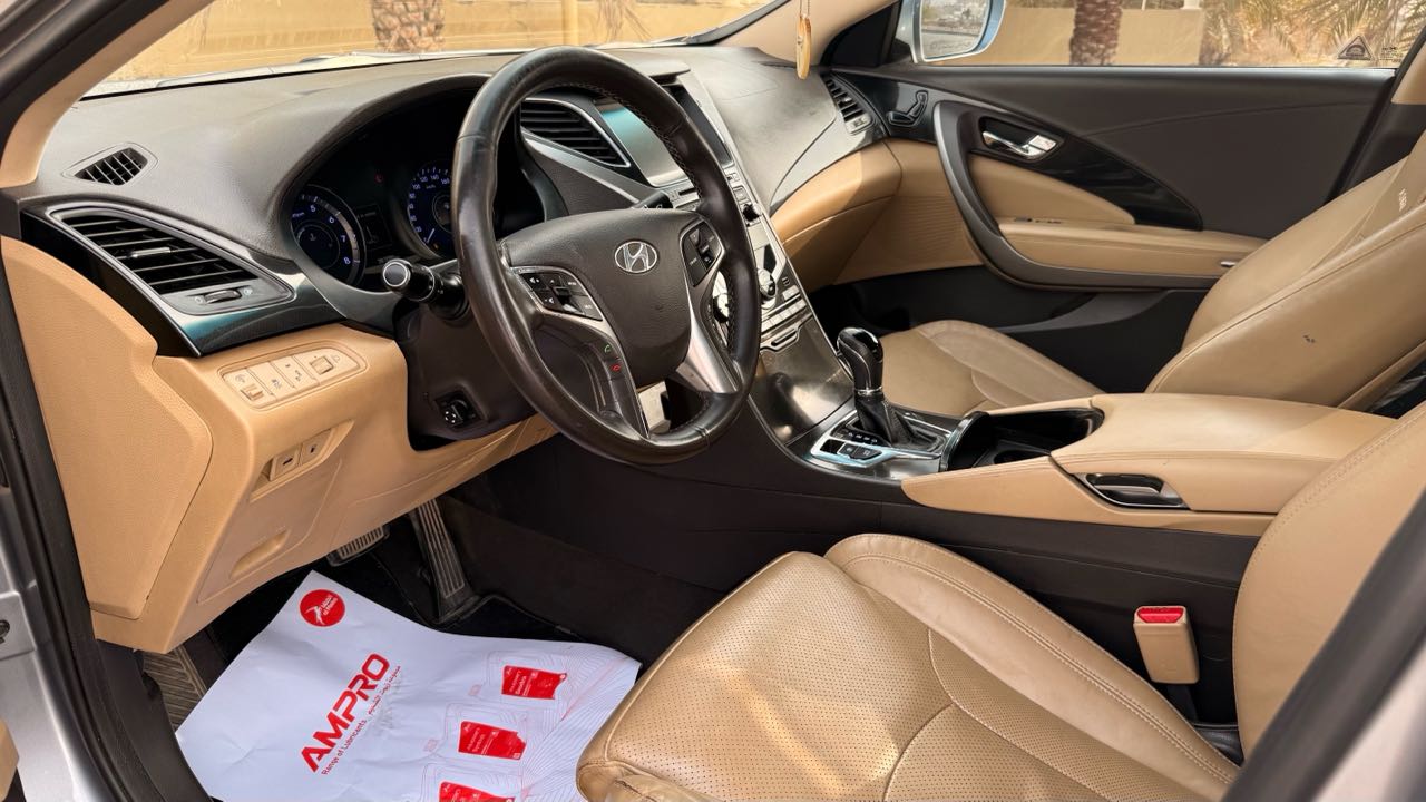 Car Image 2017 HYUNDAI AZERA 