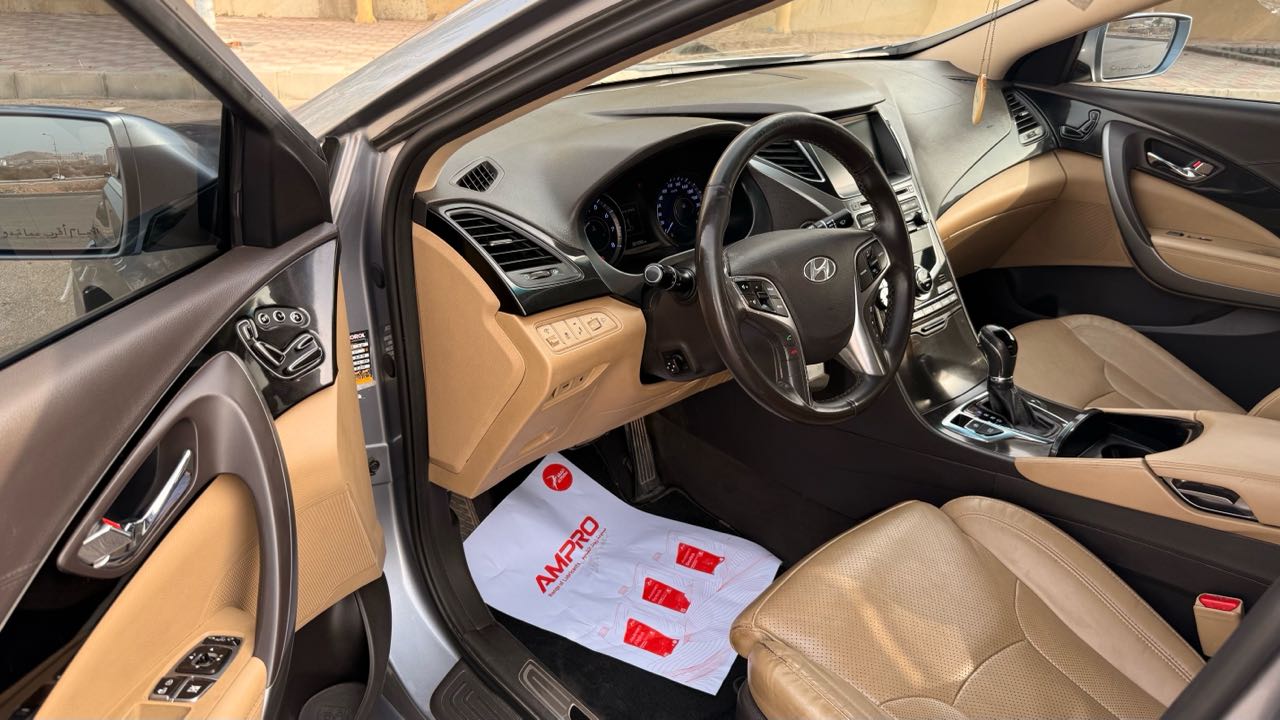 Car Image 2017 HYUNDAI AZERA 