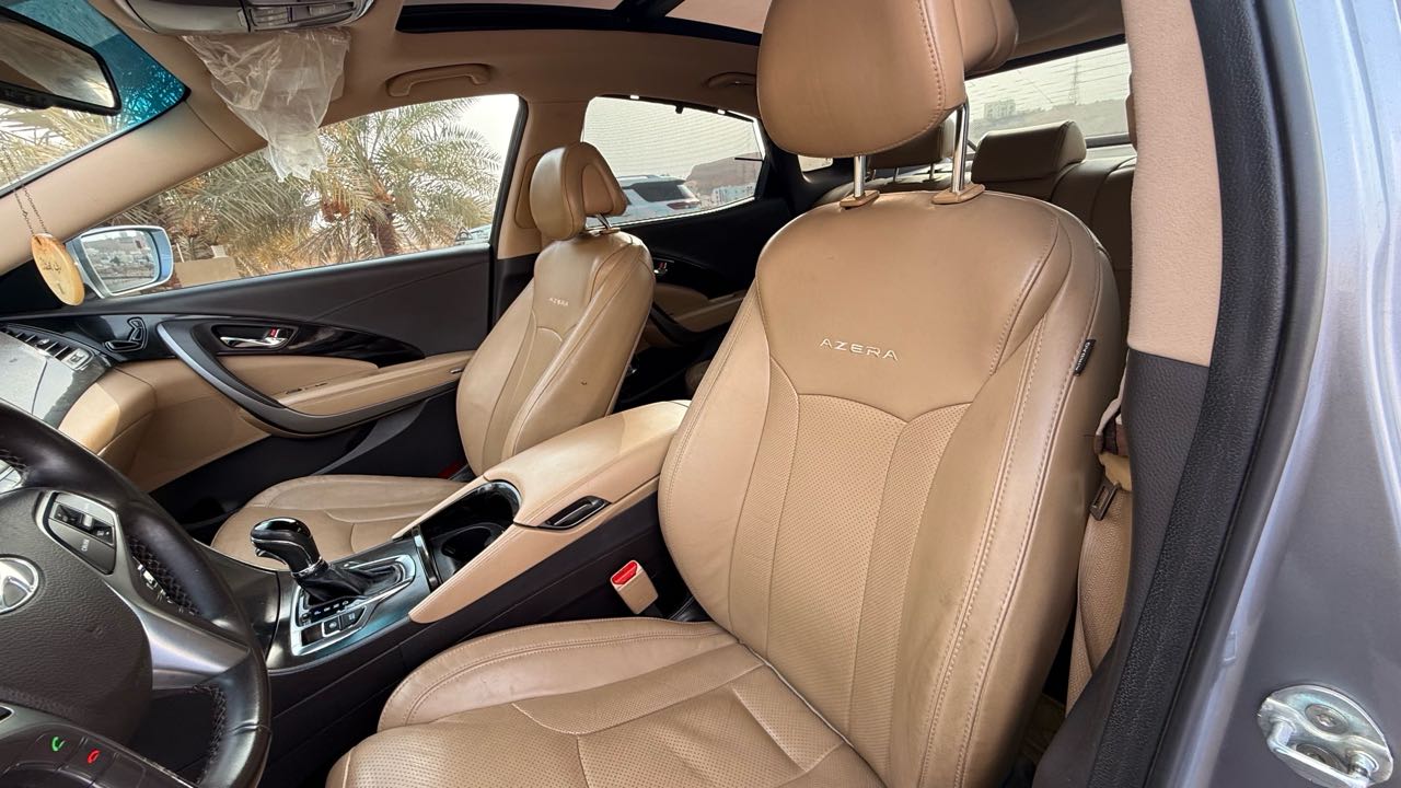 Car Image 2017 HYUNDAI AZERA 