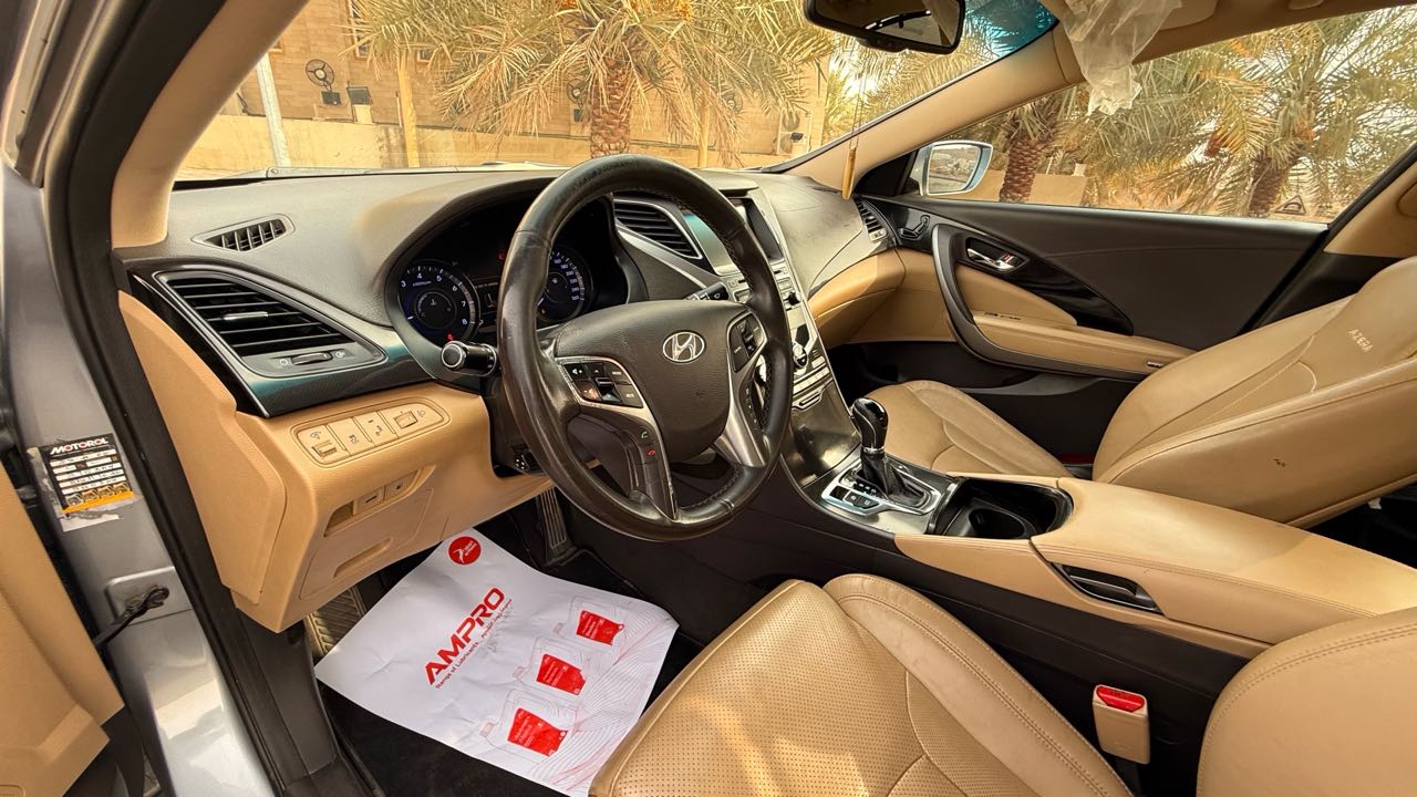 Car Image 2017 HYUNDAI AZERA 
