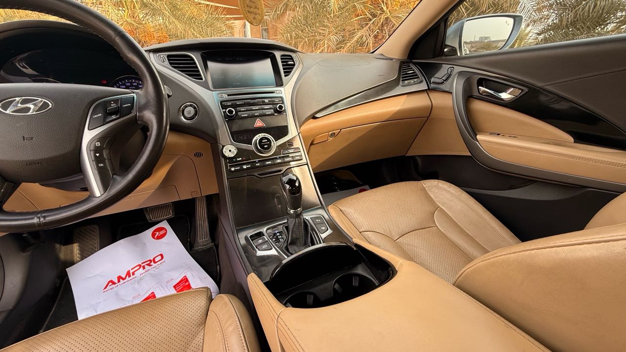 Car Image 2017 HYUNDAI AZERA 