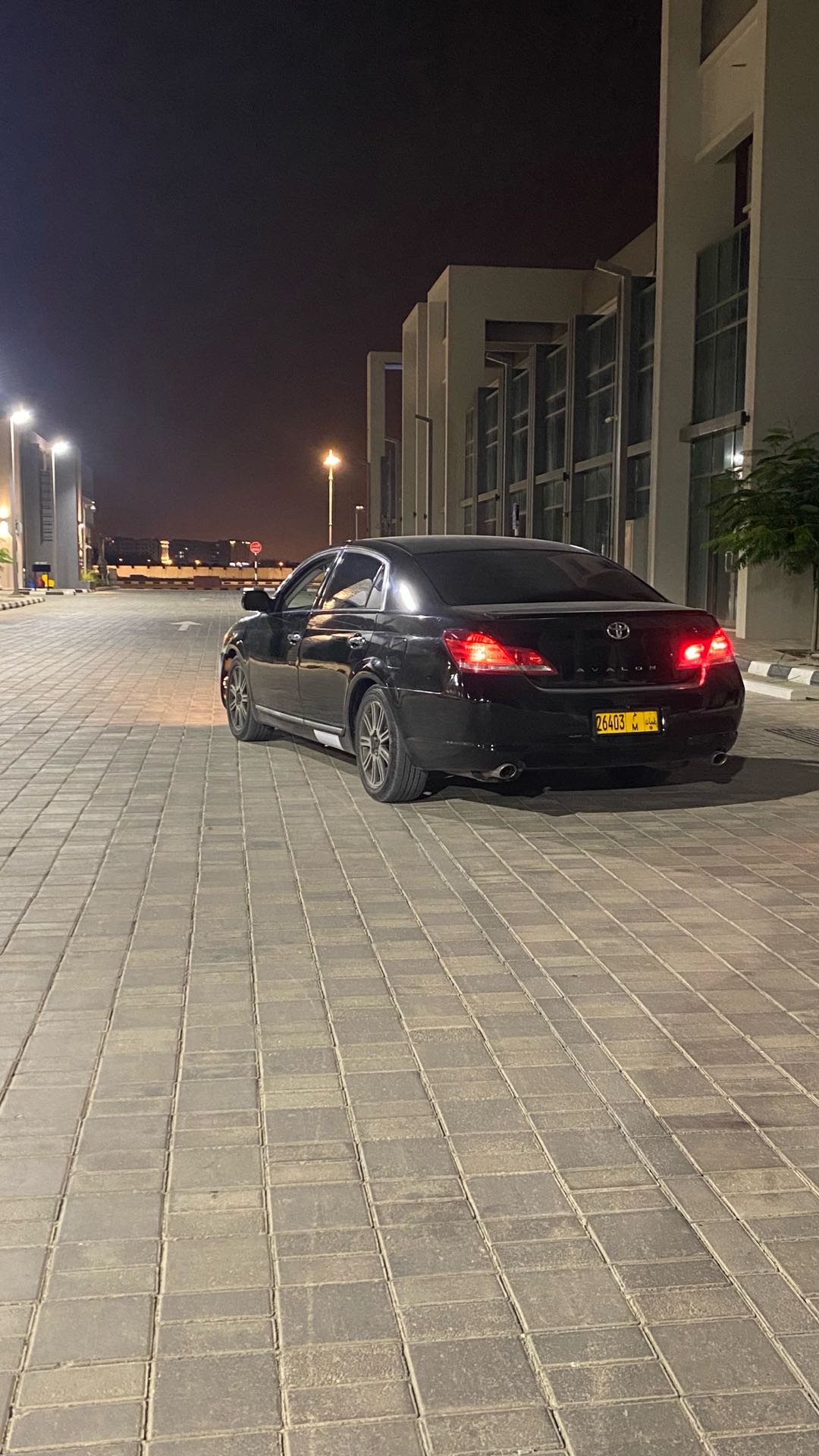 TOYOTA AVALON LIMITED 2005