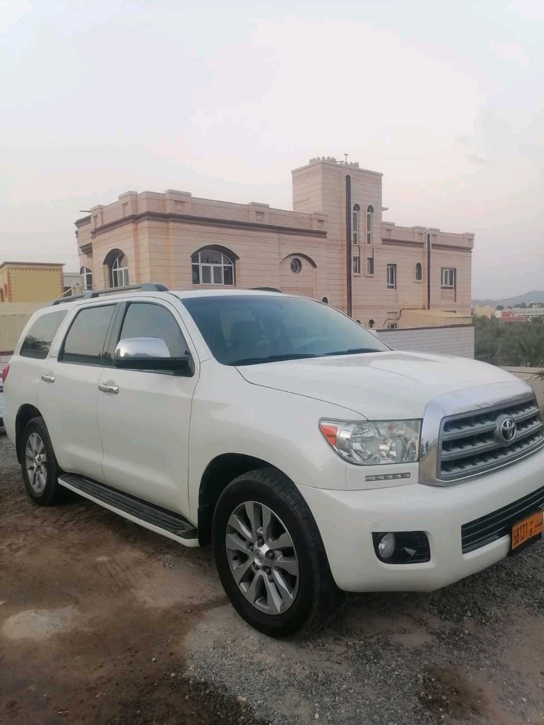 TOYOTA SEQUOIA GXR 2013