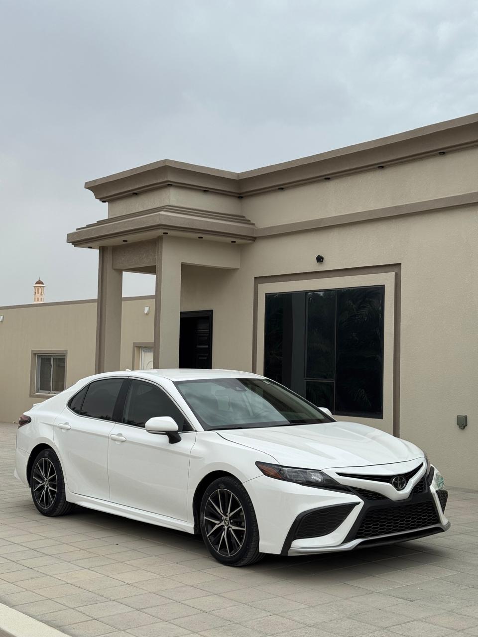 TOYOTA CAMRY SE 2023