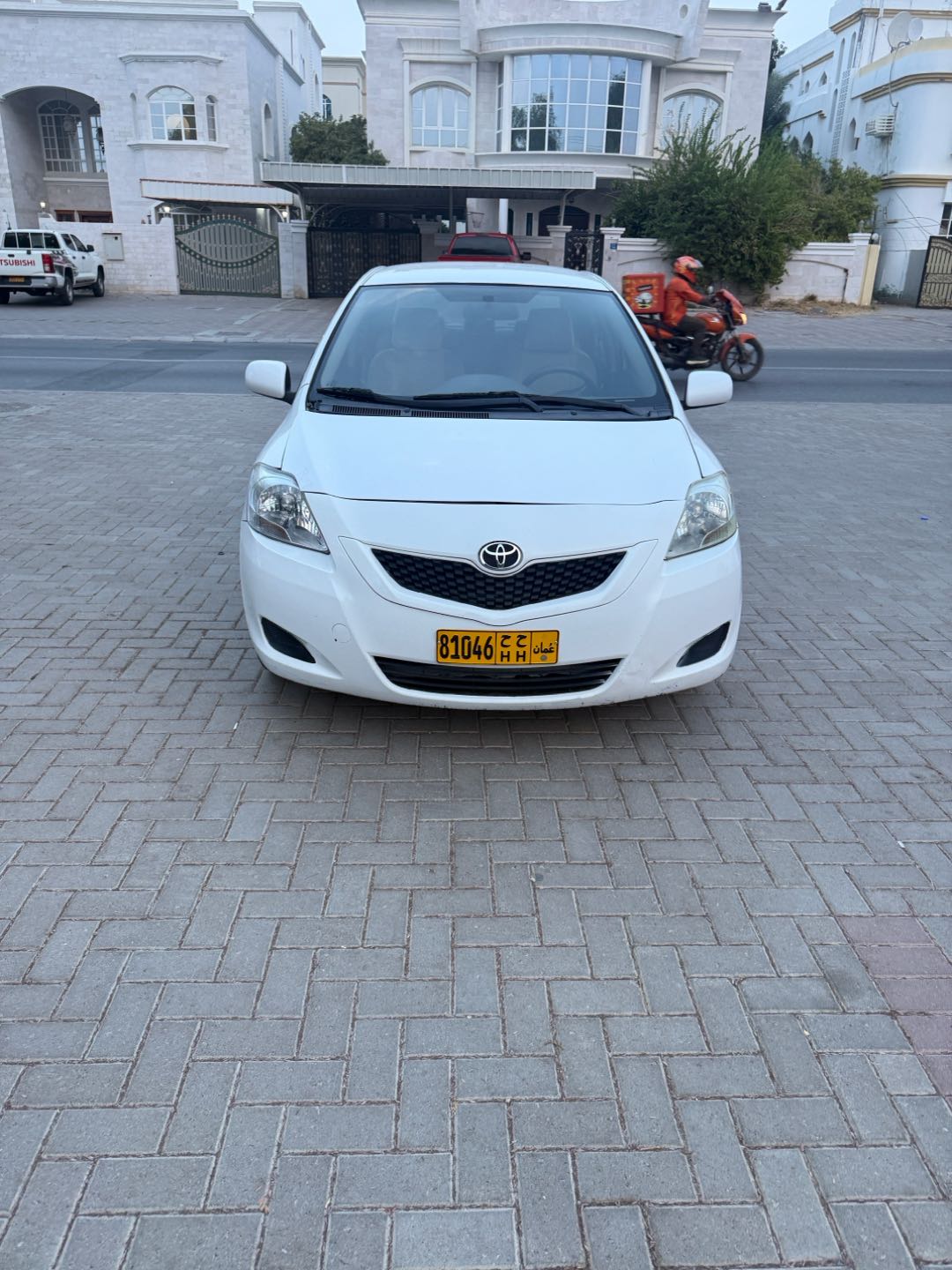 TOYOTA YARIS 1.3 2011