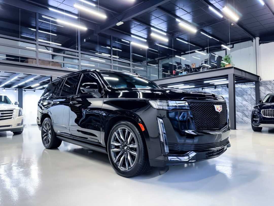 CADILLAC ESCALADE Base 2023