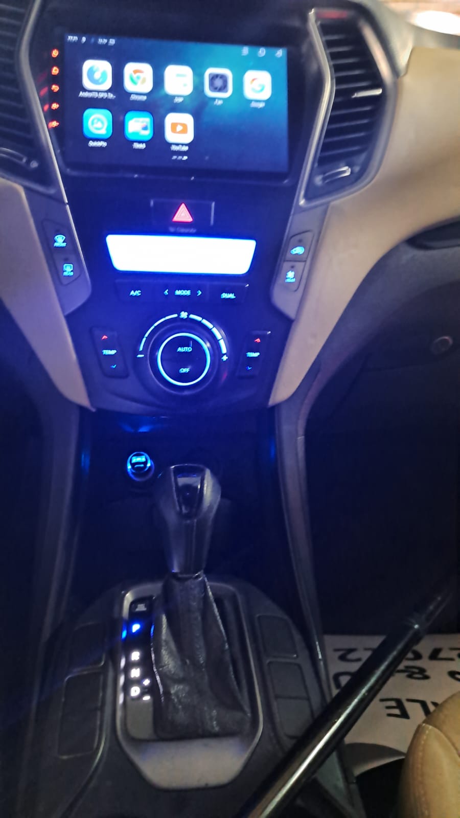 Car Image 2014 HYUNDAI SANTA FE 