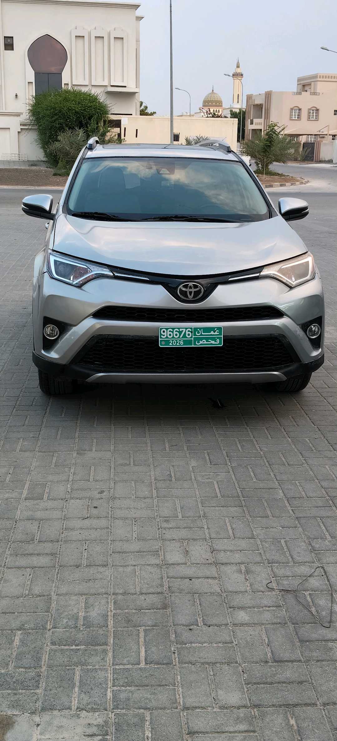 TOYOTA RAV4 XLE 2018