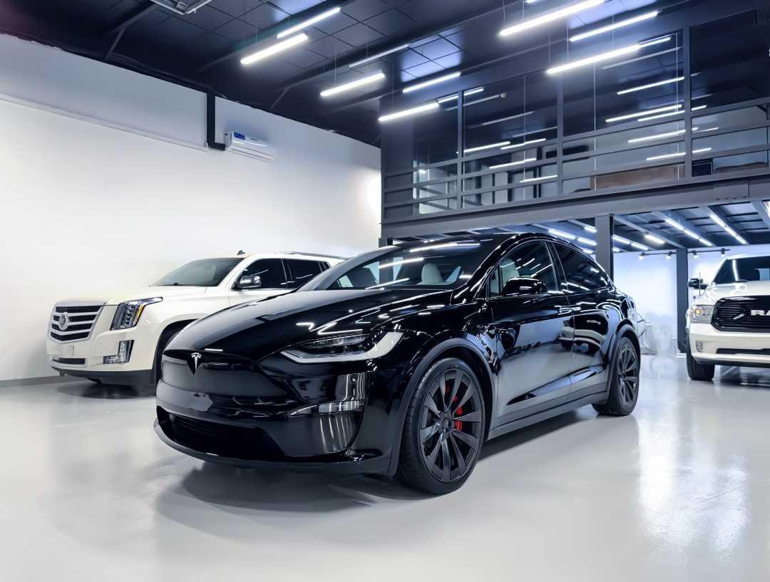 TESLA Model X Plaid 2023