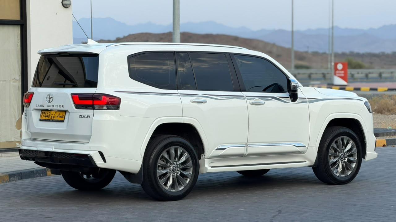 TOYOTA LAND CRUISER GX.R 2024 for sale in Oman | Sooq Cars