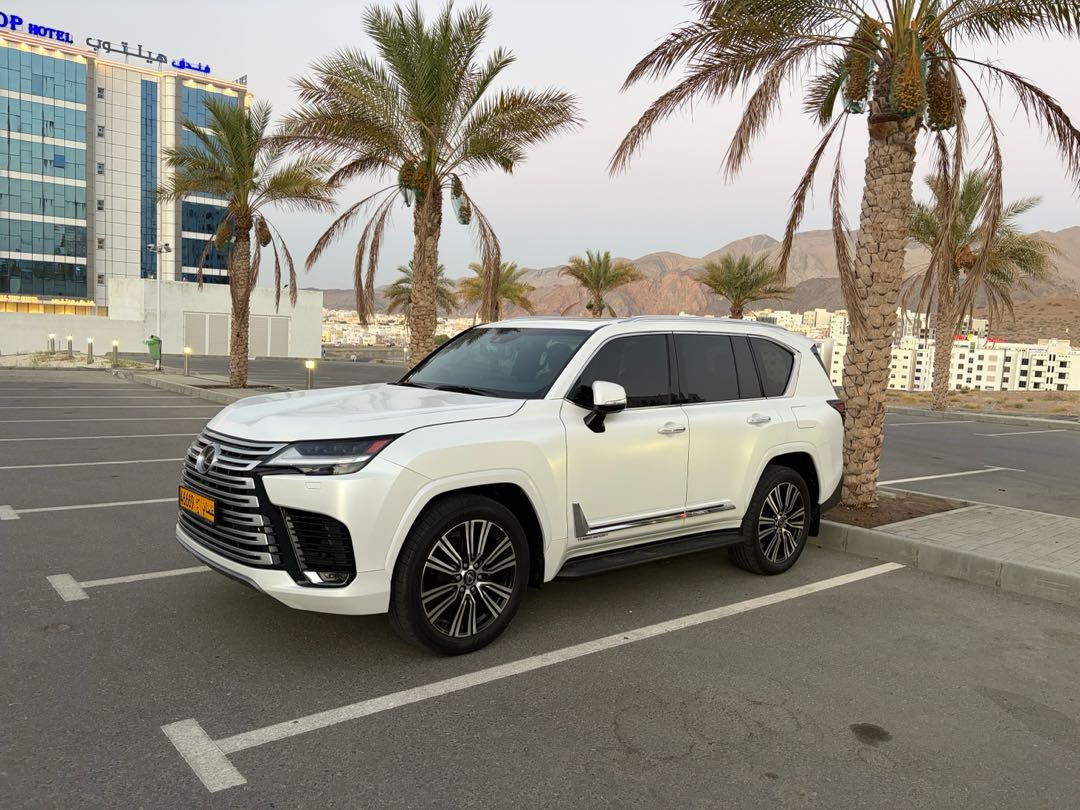 LEXUS LX 600 2024