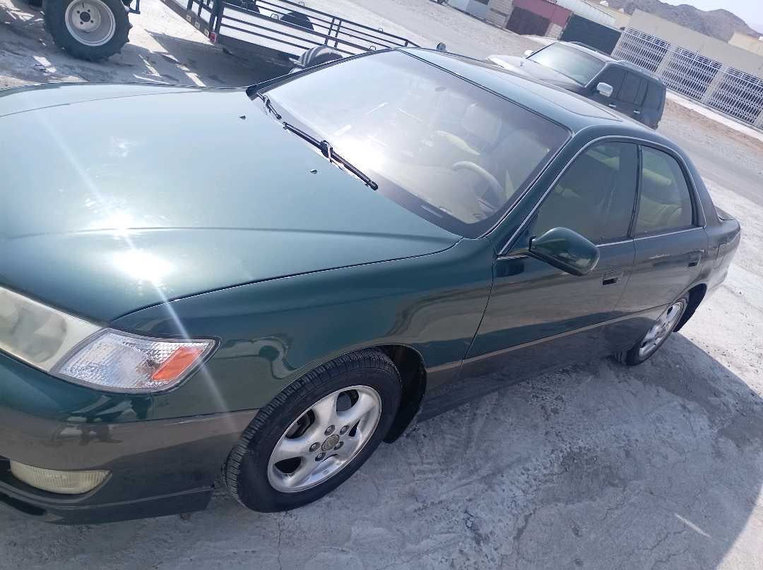 LEXUS ES 300 Base 1998