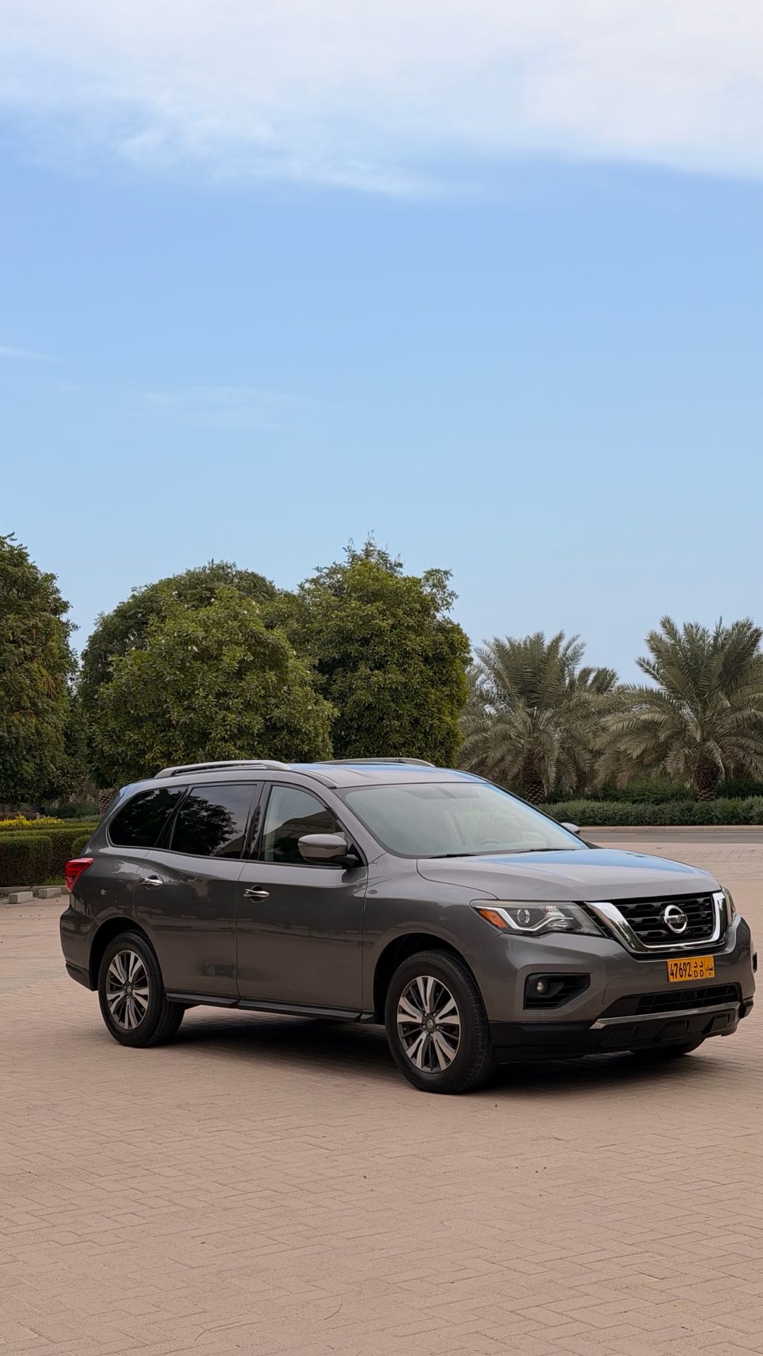 NISSAN PATHFINDER SV 2017