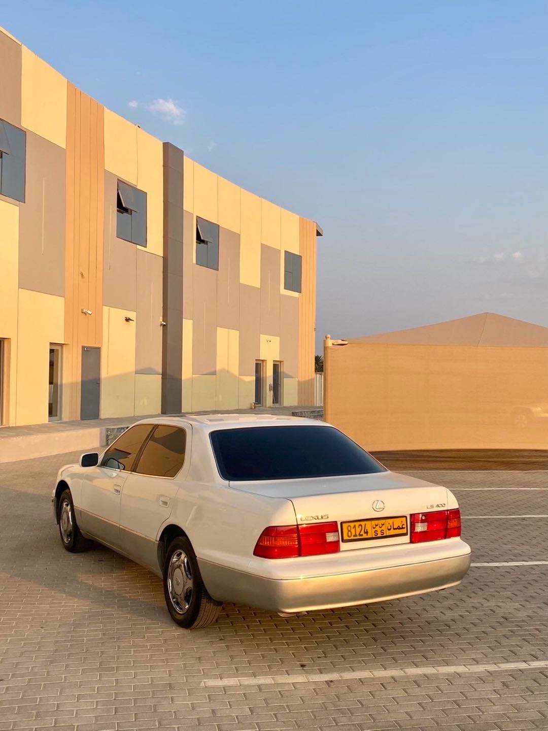 LEXUS LS 400 Base 1999