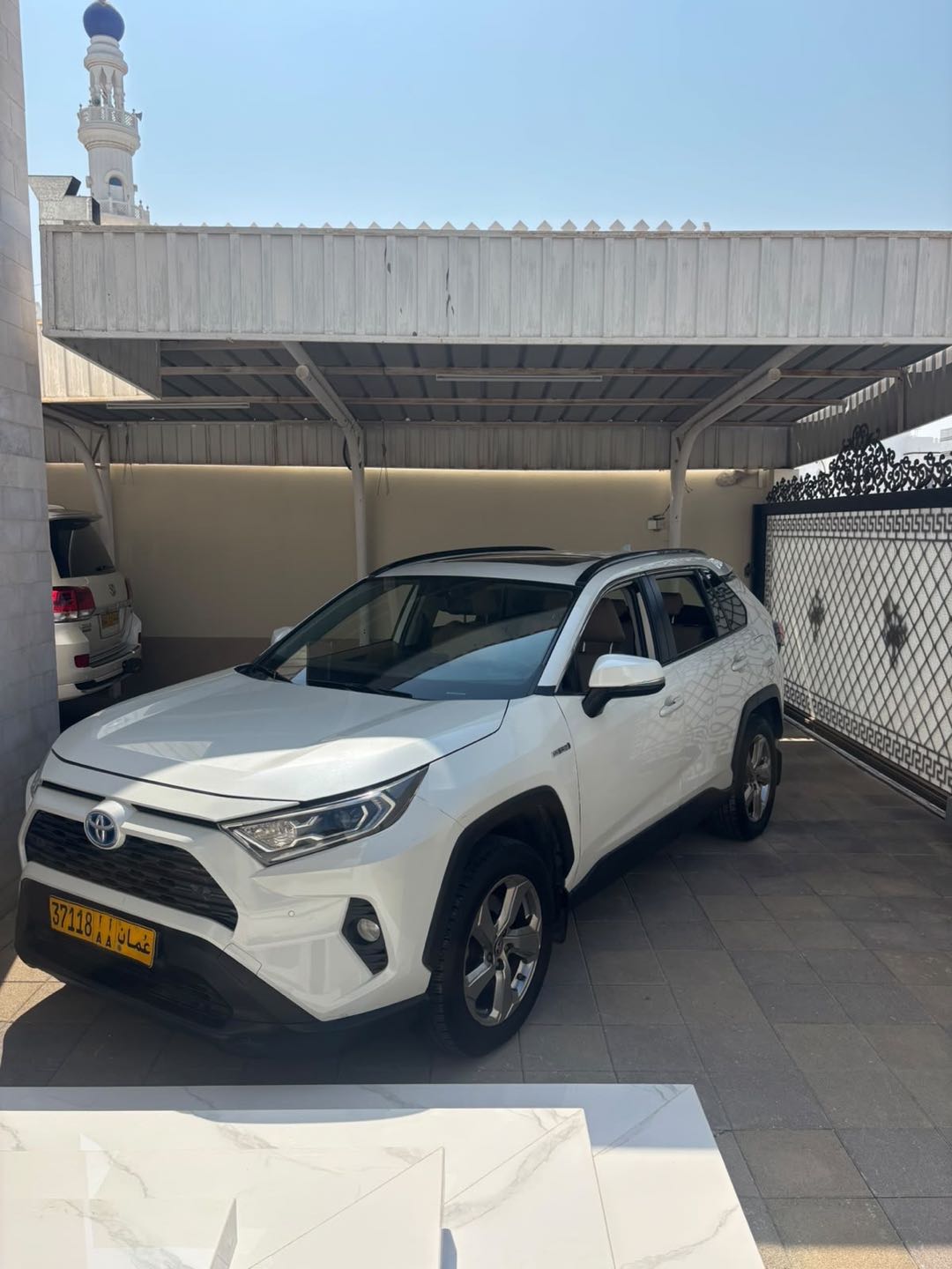 TOYOTA RAV4 XLE 2019