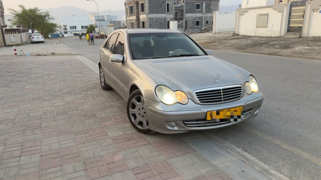 مرسيدس C Class 320 2006