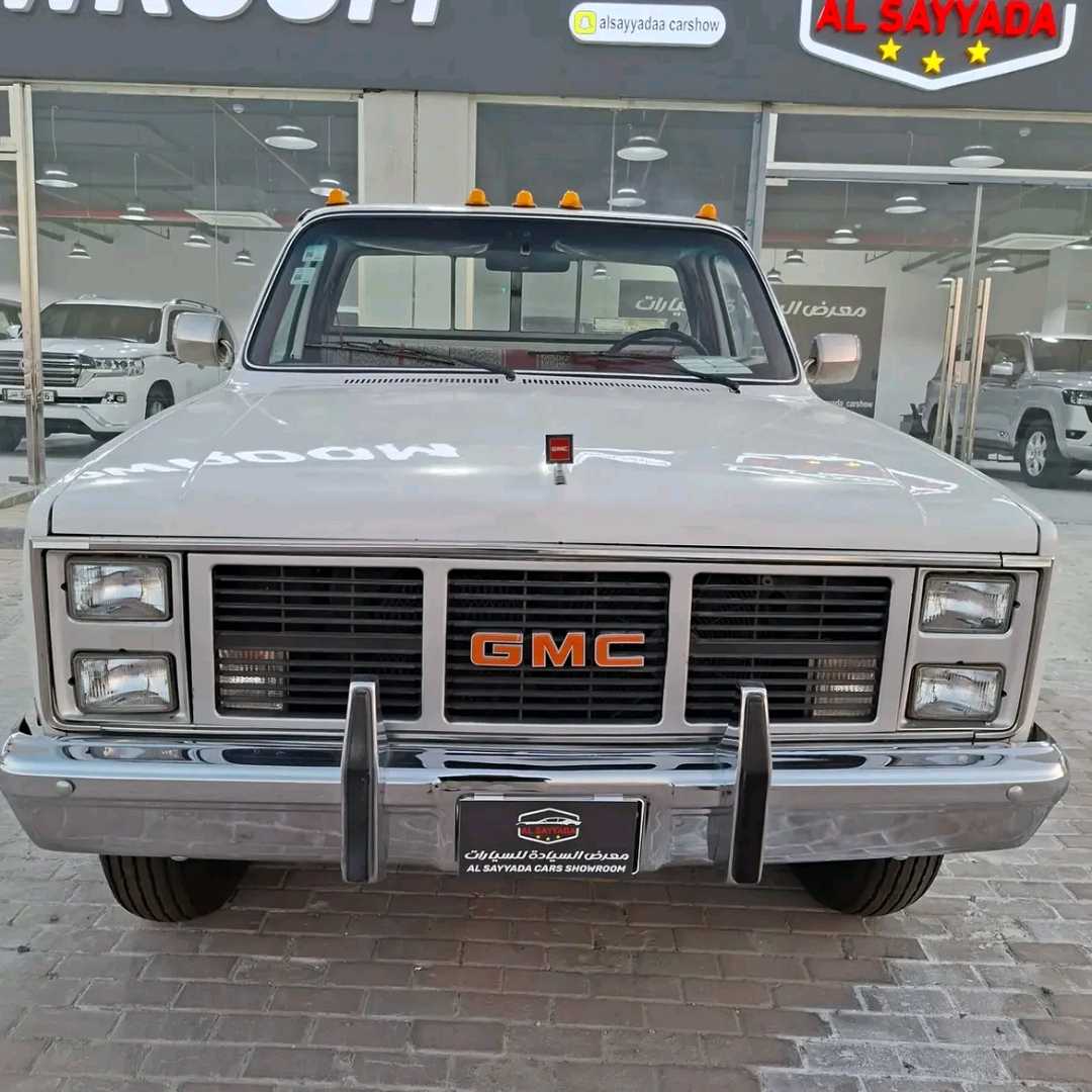 Car Image 1985 GMC SIERRA 