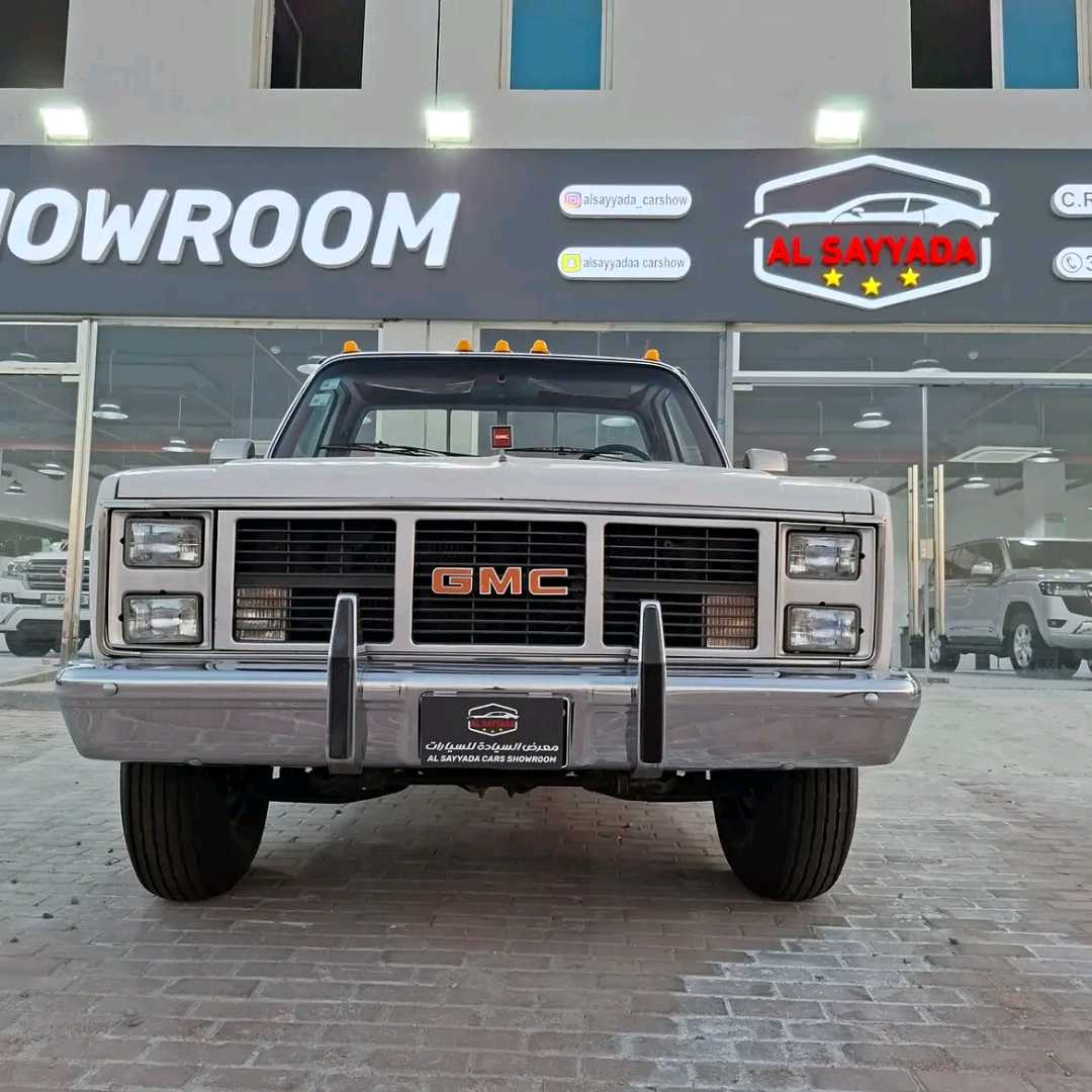Car Image 1985 GMC SIERRA 