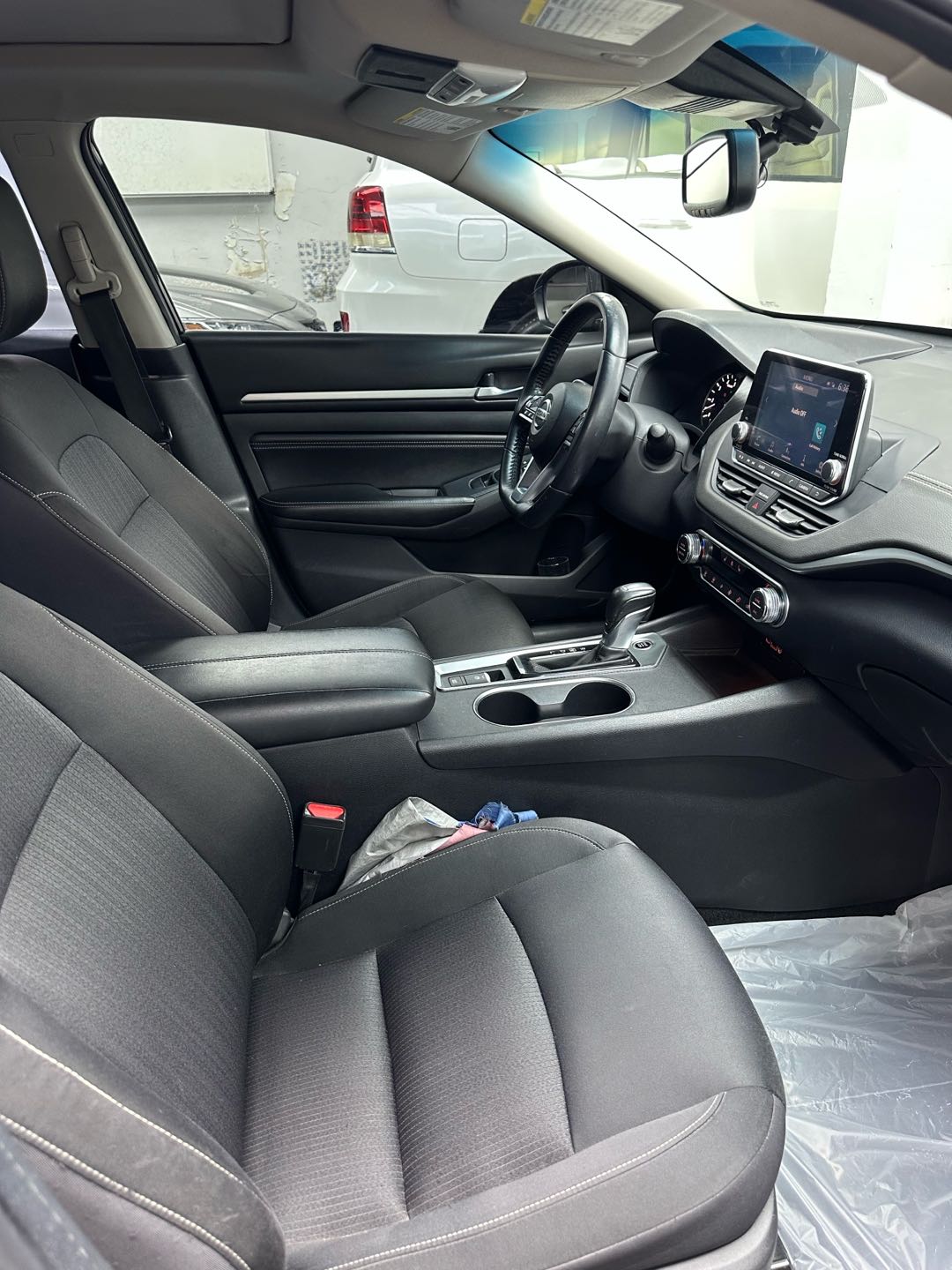 Car Image 2019 NISSAN ALTIMA SV