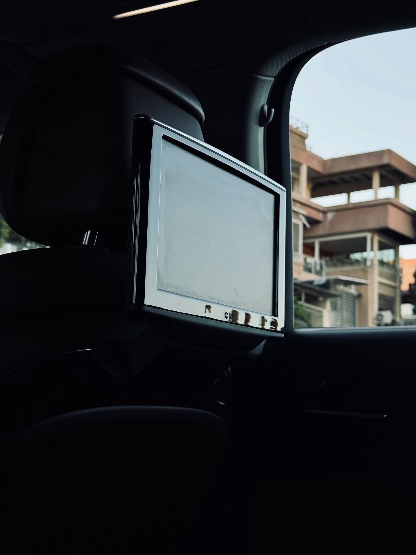 Car Image 2015 AUDI A8 