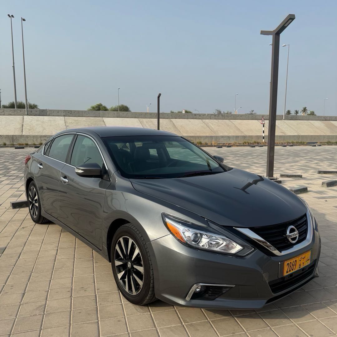 Car Image 2018 NISSAN ALTIMA SL