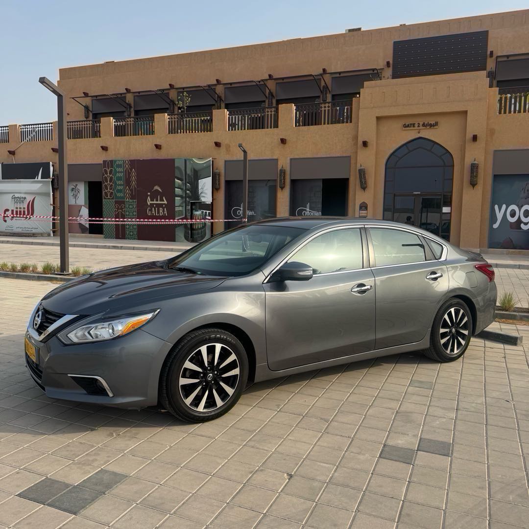 Car Image 2018 NISSAN ALTIMA SL