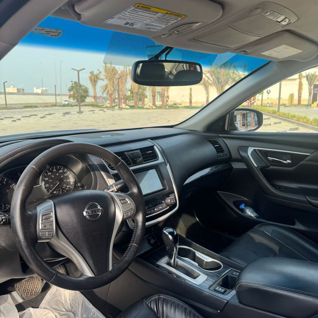Car Image 2018 NISSAN ALTIMA SL