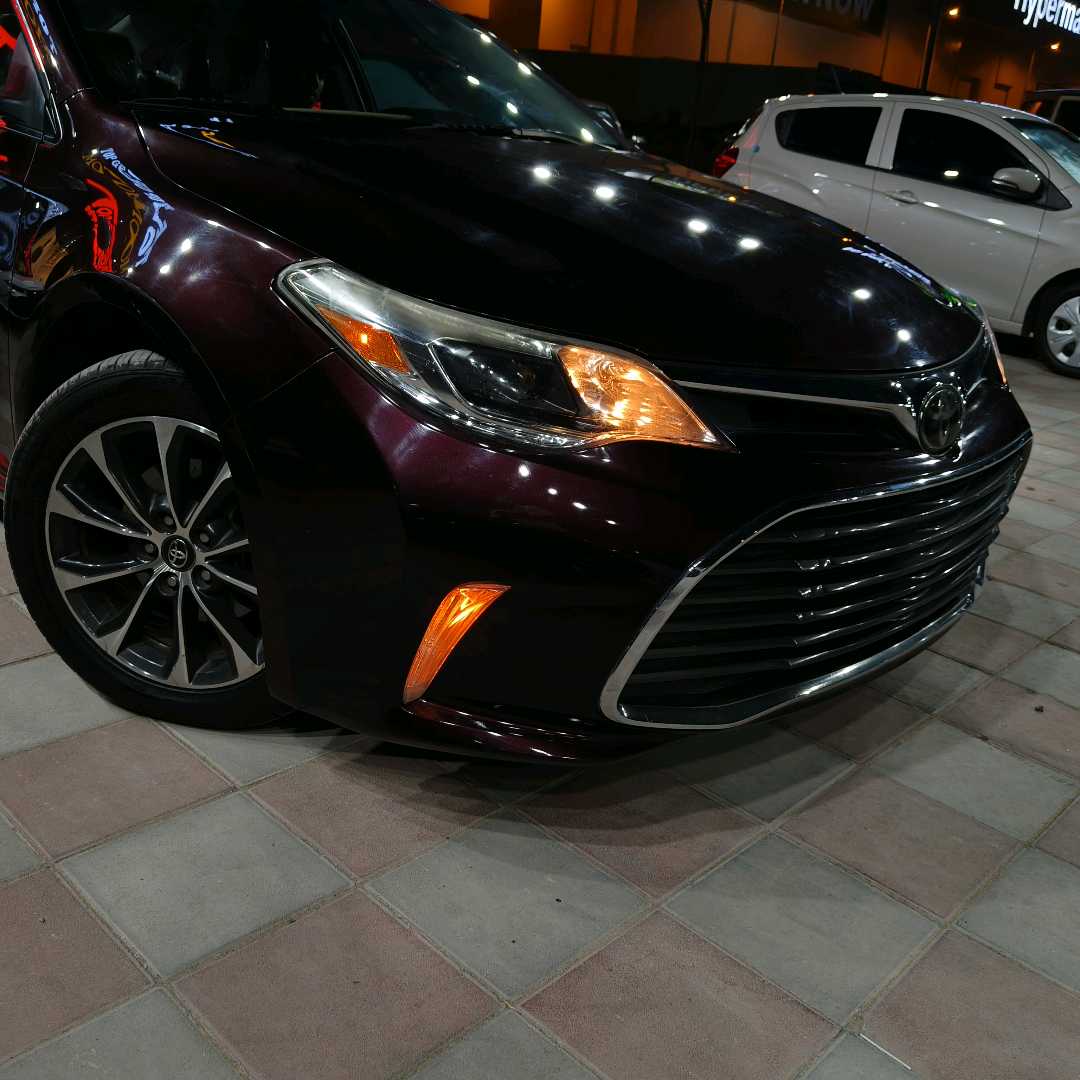 Car Image 2017 TOYOTA AVALON XLE