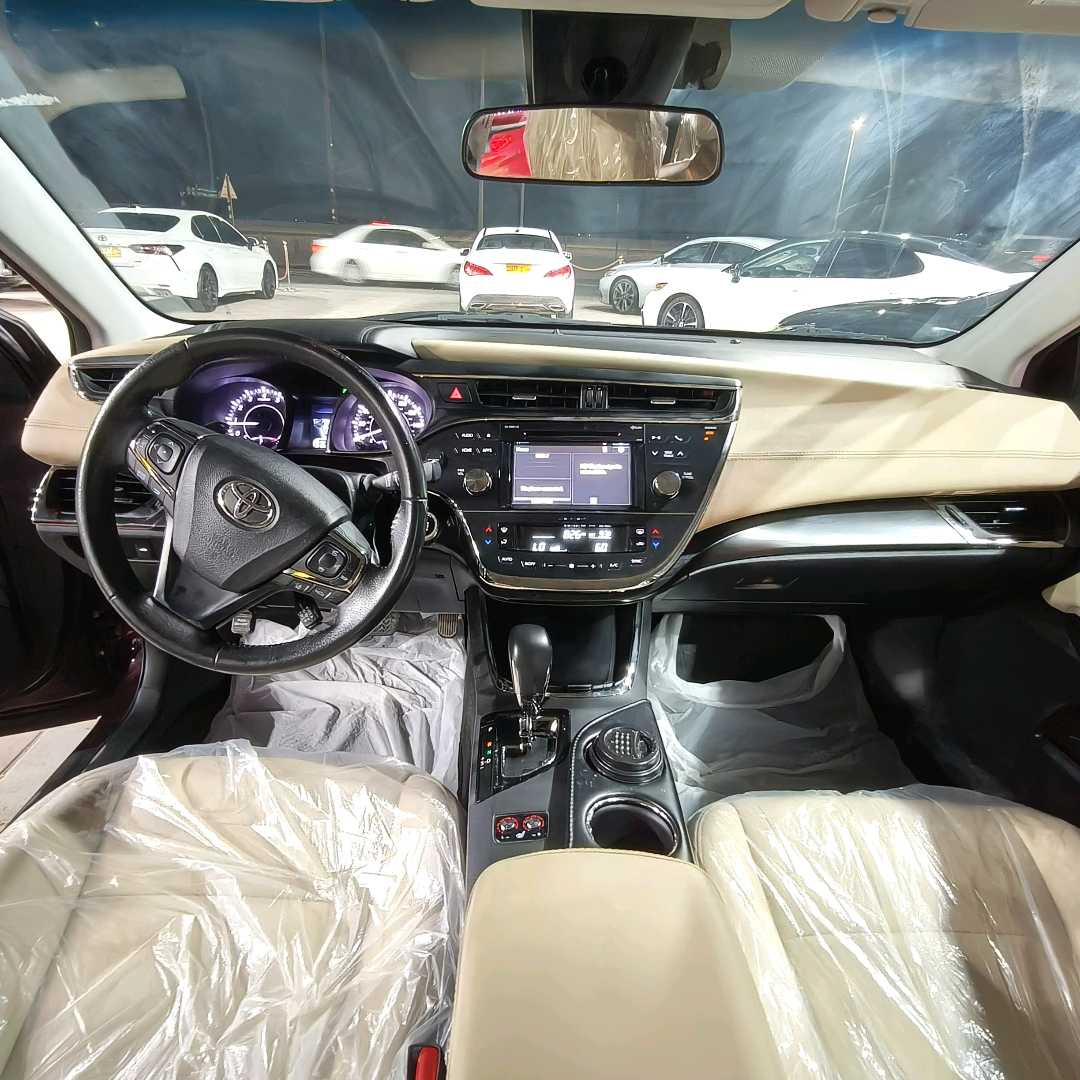 Car Image 2017 TOYOTA AVALON XLE