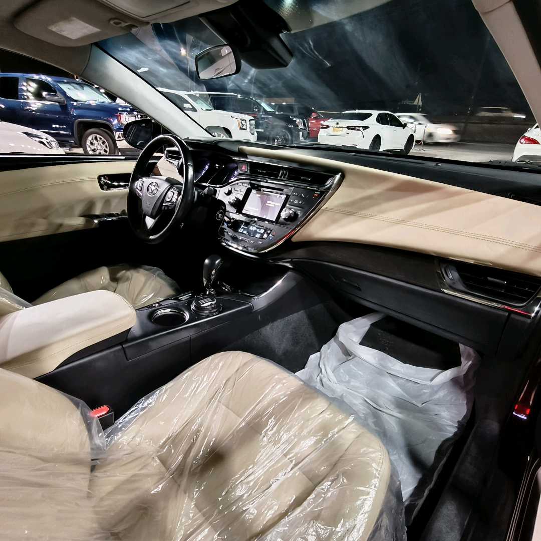 Car Image 2017 TOYOTA AVALON XLE