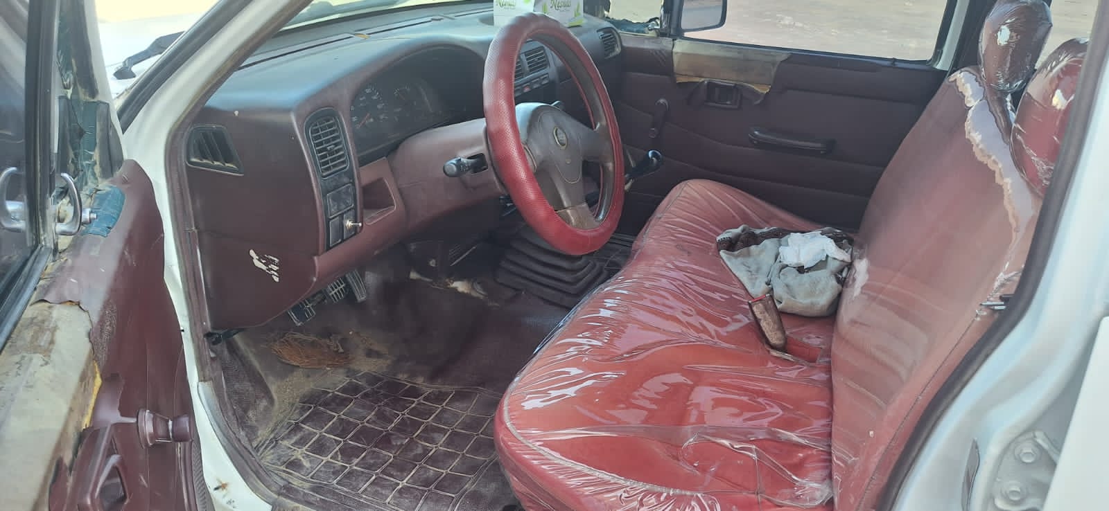 Car Image 1997 NISSAN PICKUP 