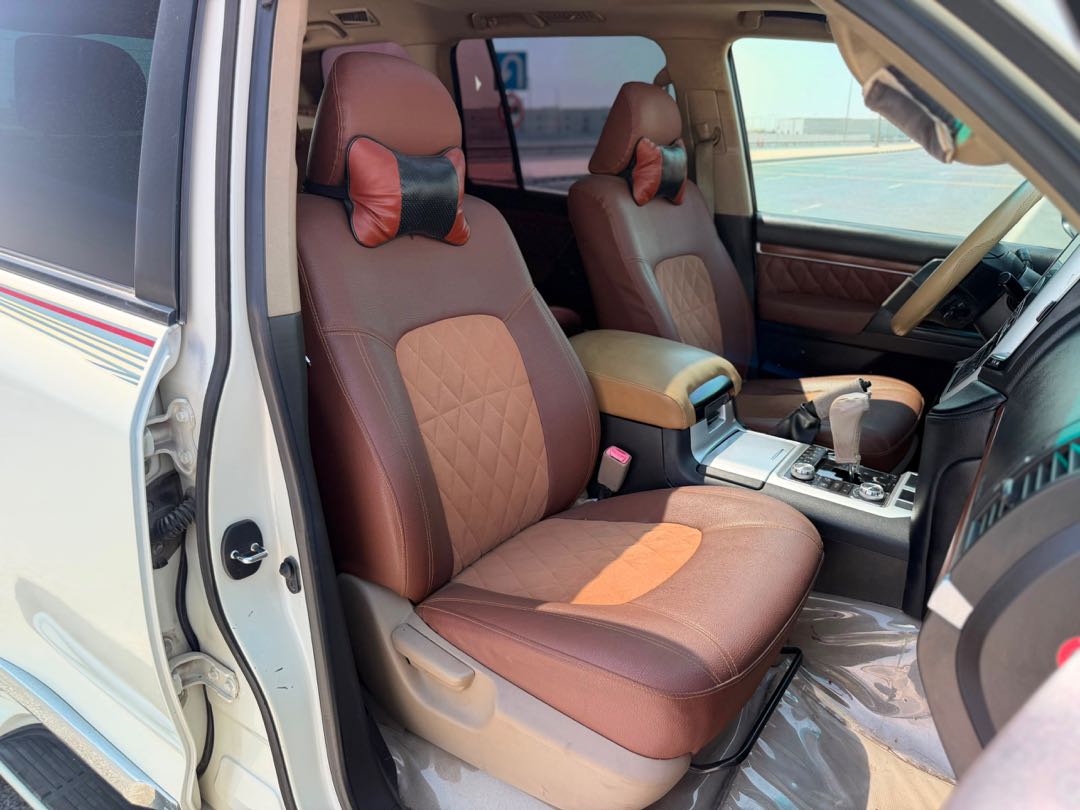 Car Image 2016 TOYOTA LAND CRUISER G.R