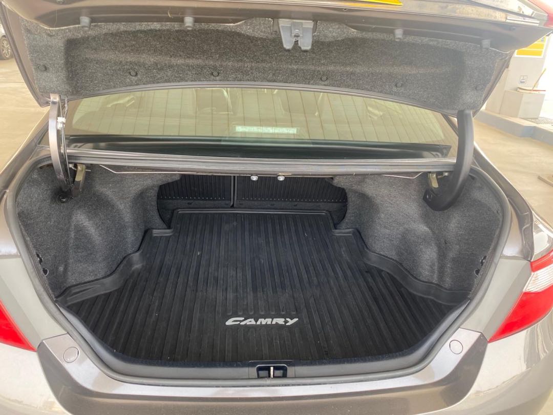 Car Image 2017 TOYOTA CAMRY SE