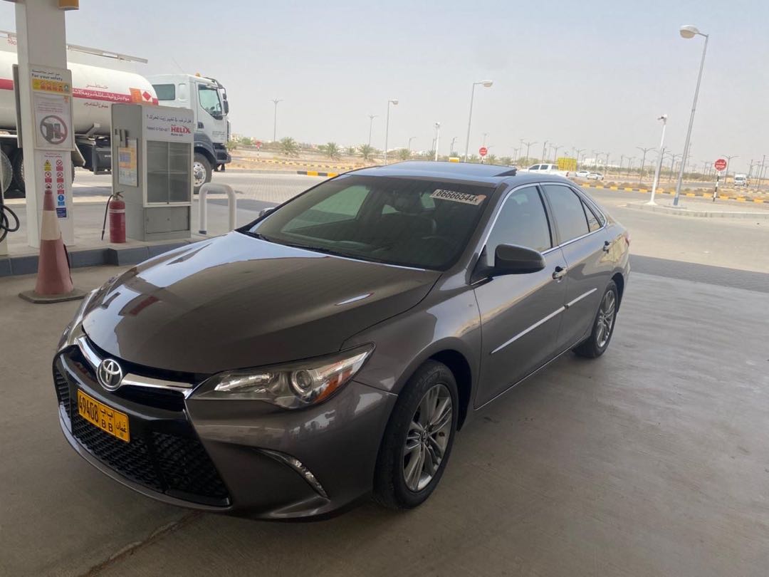 Car Image 2017 TOYOTA CAMRY SE