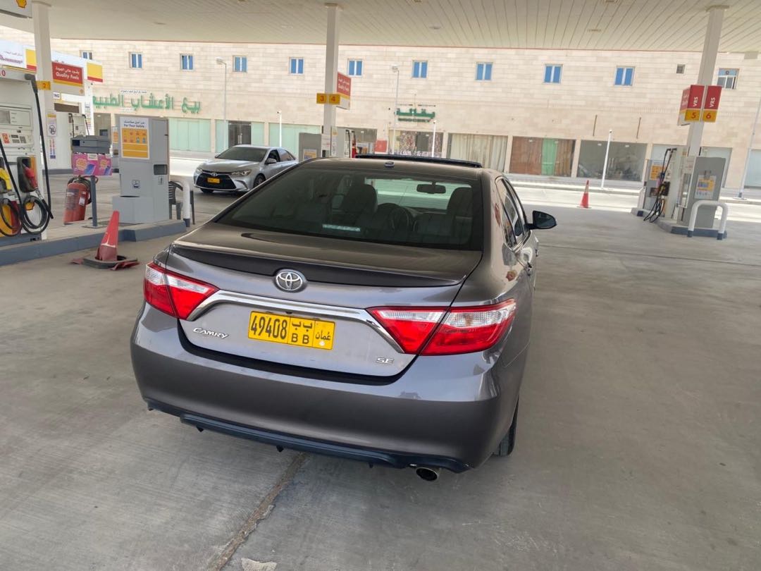 Car Image 2017 TOYOTA CAMRY SE