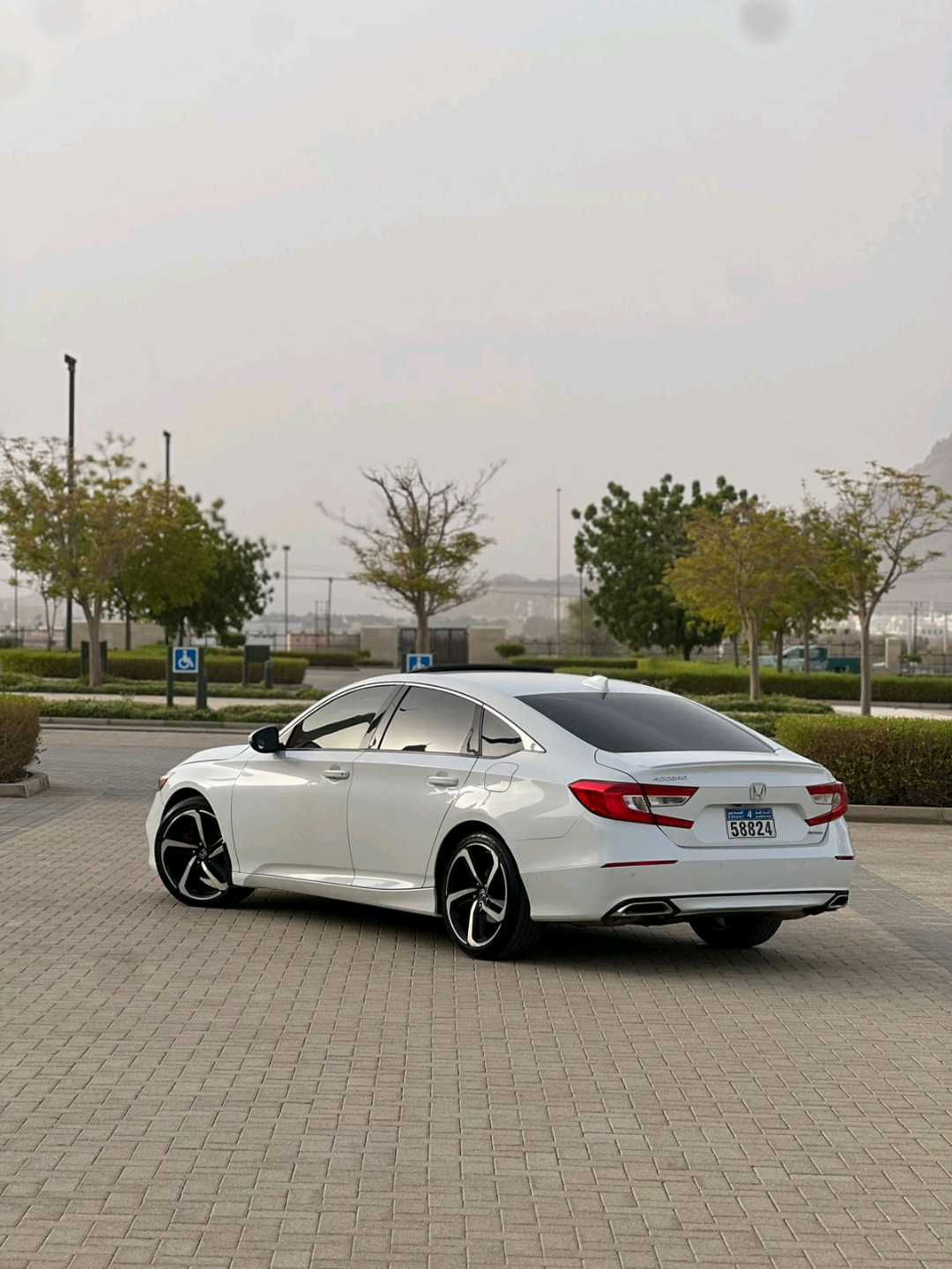 Car Image 2019 HONDA ACCORD SPORT