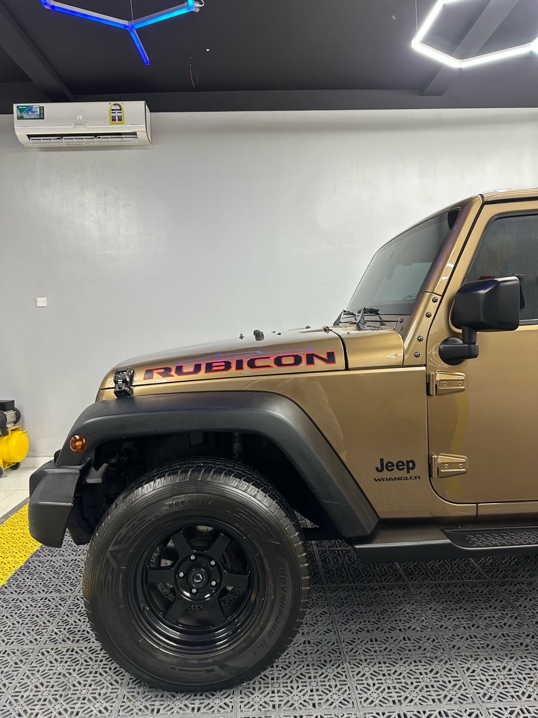 Car Image 2015 JEEP WRANGLER JK
