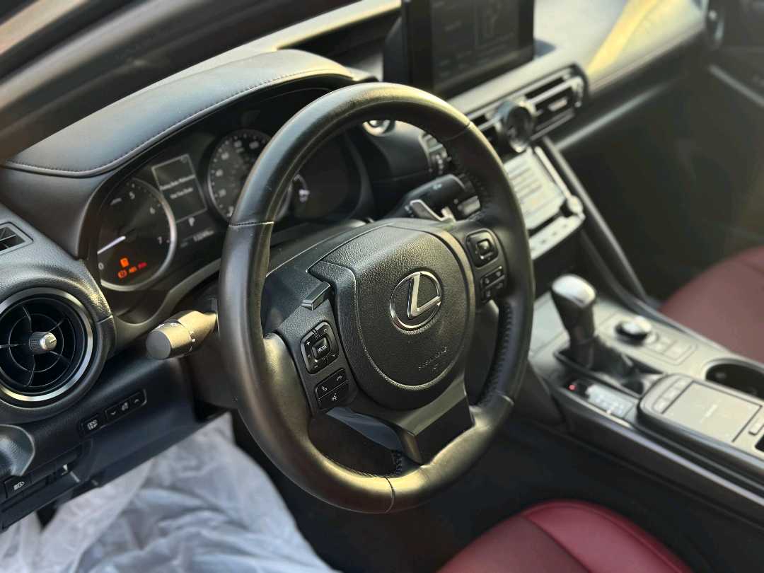 Car Image 2023 LEXUS IS 350