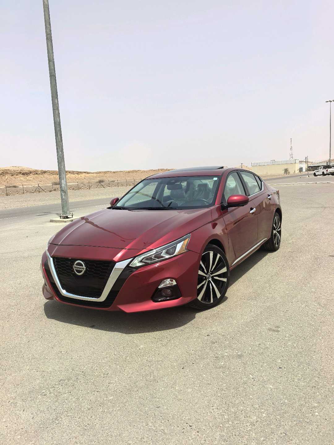 Car Image 2019 NISSAN ALTIMA Platinum 