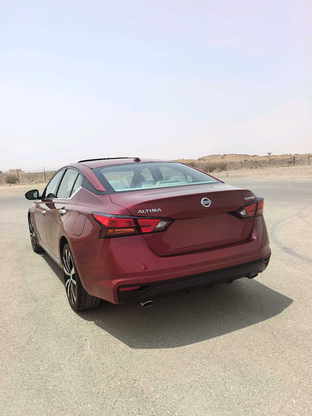 Car Image 2019 NISSAN ALTIMA Platinum 